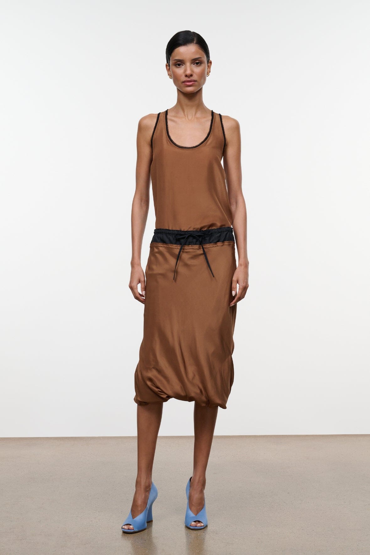 ODETTE SILK SKIRT | CIGAR BLACK